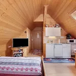 Gaestehaus Waldhuesle 3*